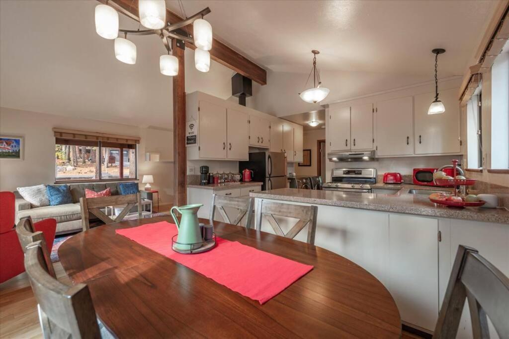 Cozy Pet-Friendly Cabin W Fenced-In Yard Close To Slopes Beach Town Carnelian Bay Luaran gambar