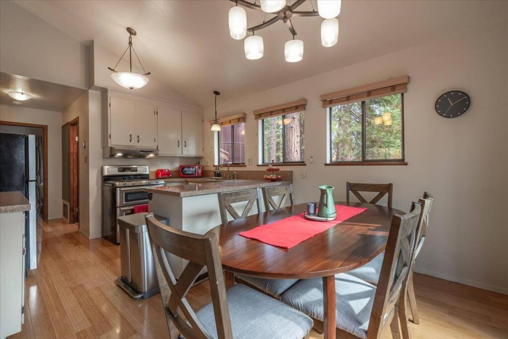 Cozy Pet-Friendly Cabin W Fenced-In Yard Close To Slopes Beach Town Carnelian Bay Luaran gambar