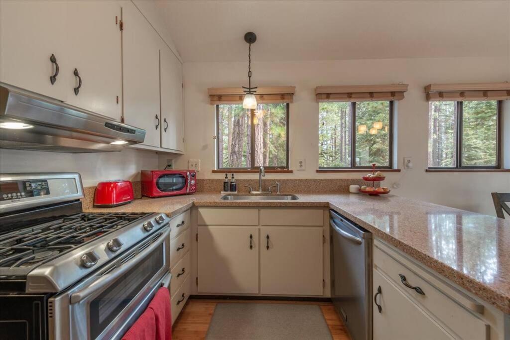 Cozy Pet-Friendly Cabin W Fenced-In Yard Close To Slopes Beach Town Carnelian Bay Luaran gambar